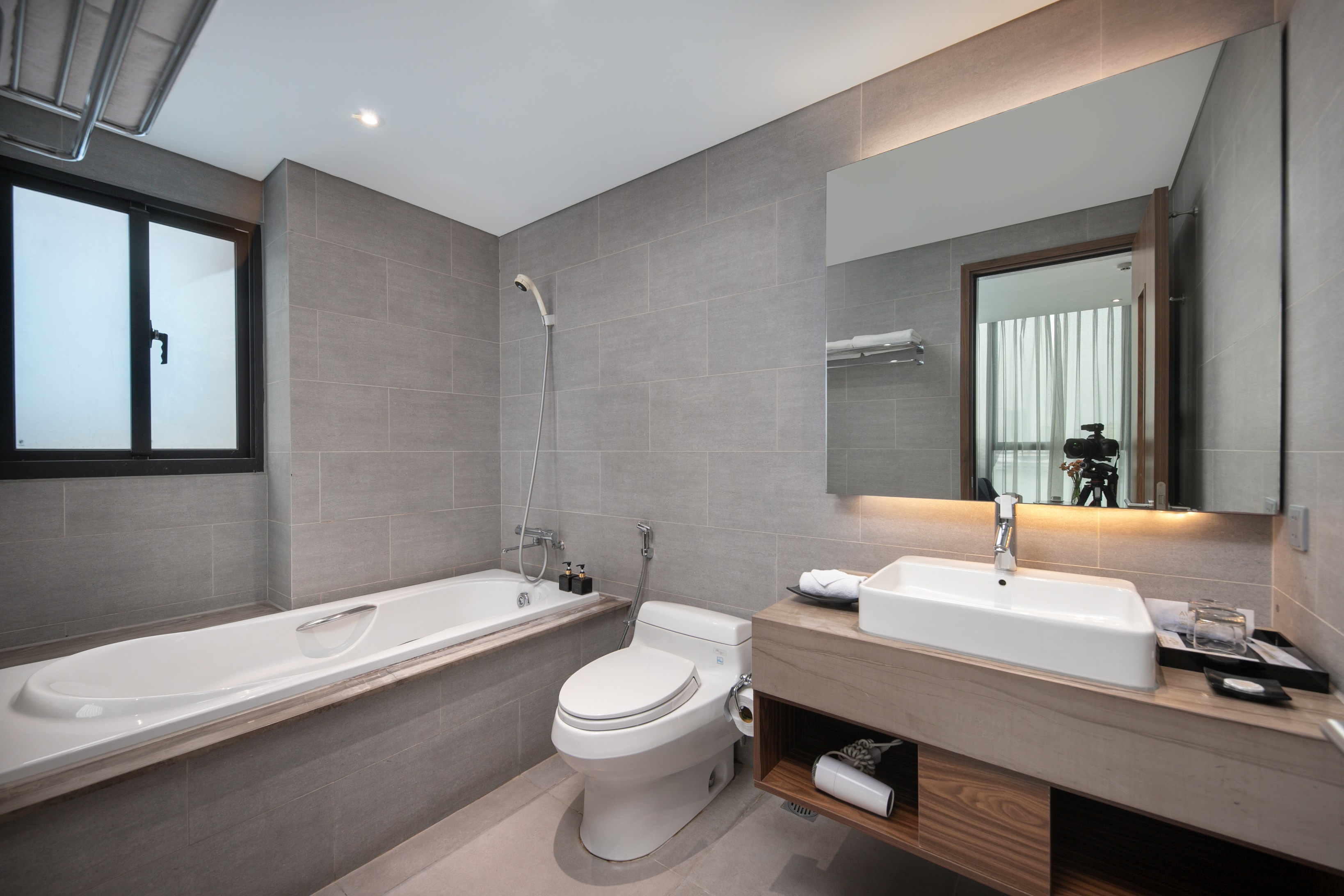 GRS - Bathroom1.jpg